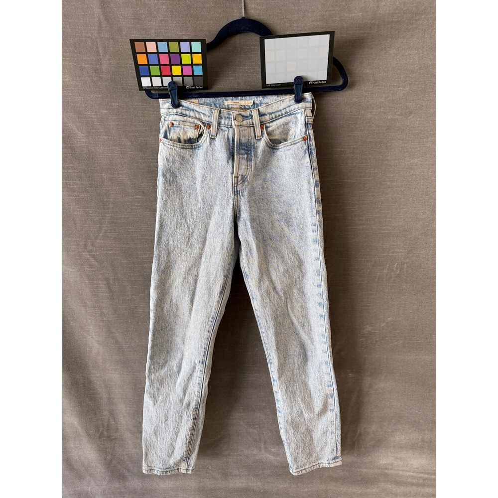 Levis Premium Wedgie Straight‎ Jeans Womens 25 Acid Wash Button Fly